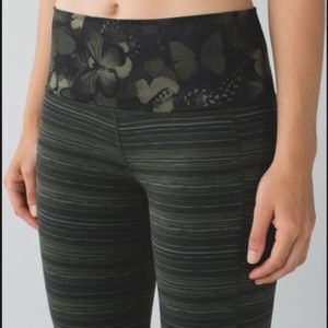 Lululemon skinny groove pant gator cyber stripe